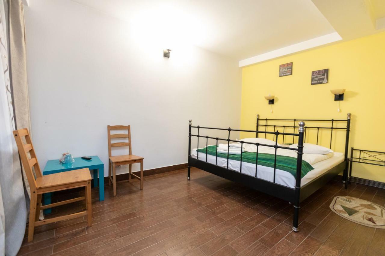 Pensiunea Pianino Braşov Esterno foto